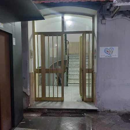 Bed & Breakfast Dint 'o Core E Napule 4*