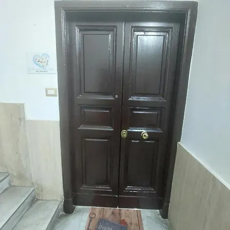 Oda ve Kahvaltı Dint 'o Core E Napule 4*