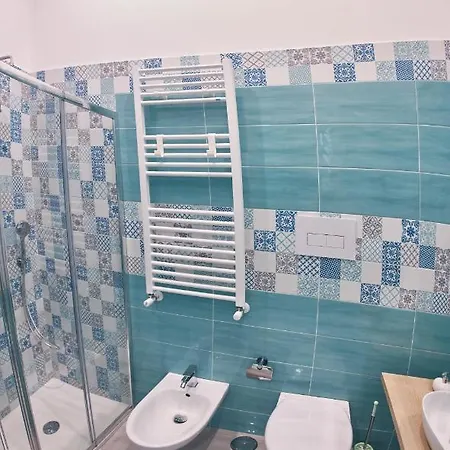 Oda ve Kahvaltı Dint 'o Core E Napule 4*